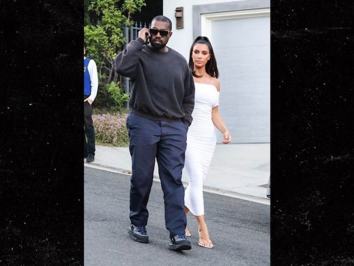 Ο λόγος αυτού του celebrity party παραμένει άγνωστος, όμως η reality star βρέθηκε στον ίδιο χώρο με αρκετούς γνωστούς ηθοποιούς και μη. Το αν εν τέλει συναντήθηκαν παραμένει άγνωστη πληροφορία.