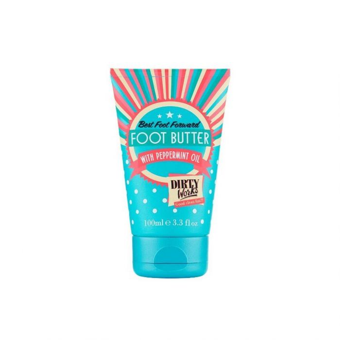 DIRTY WORKS, BEST FOOT FORWARD FOOT BUTTER. Μαλακώνει, ενυδατώνει και δροσίζει χάρη στο δυόσμο που περιέχει.