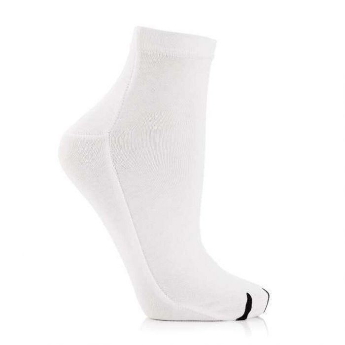 THE BODY SHOP, ANIMAL PAW MOISTURE SOCKS. Τις φοράς με οποιοδήποτε body butter στα πόδια σου και κάνουν το προϊόν να δουλεύει "υπερωρίες"