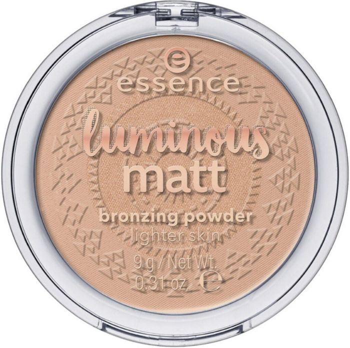 ESSENCE, LUMINOUS MATT BRONZING POWDER 3, 75€. Ένα μπρόνζερ δεν είνα ποτέ αρκετό!