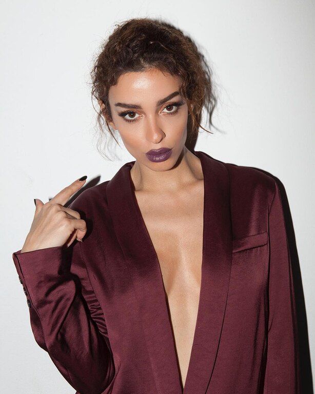 Πόσο καυτό αλλά παράλληλα cool είναι αυτό το look; Άσε μην απαντήσεις... Πολύ!
