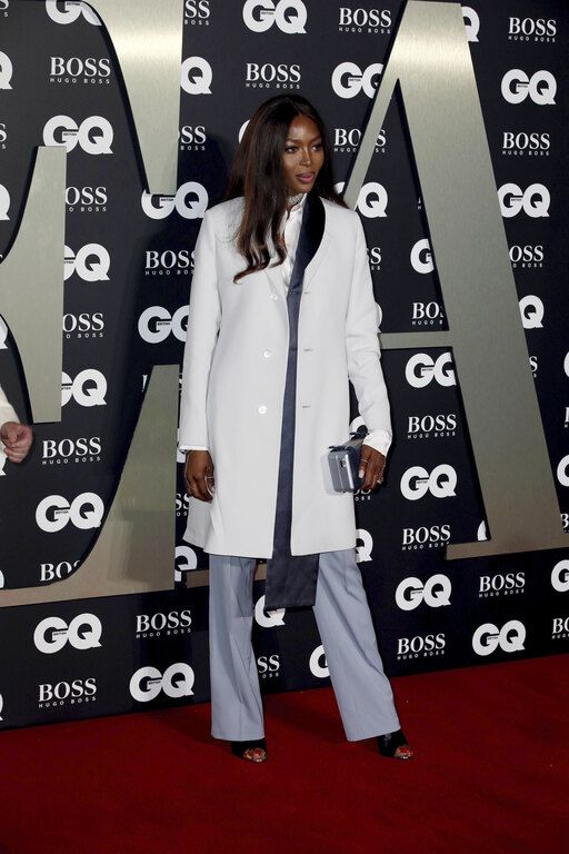 Η Naomi Campbell με σύνολο Dior
