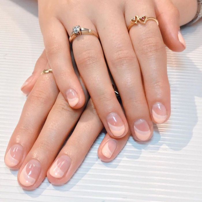@nailartfairy Ε όχι και βαρετό το Nude!