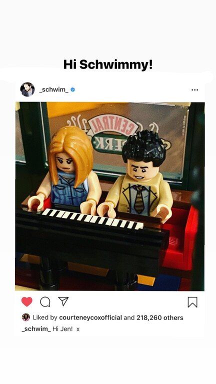 Οι φίλοι της υποδέχτηκαν την Jen στο Instagram
