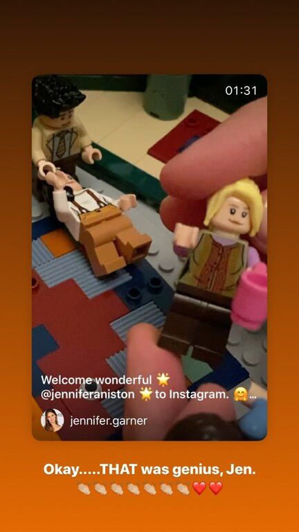 Οι φίλοι της υποδέχτηκαν την Jen στο Instagram