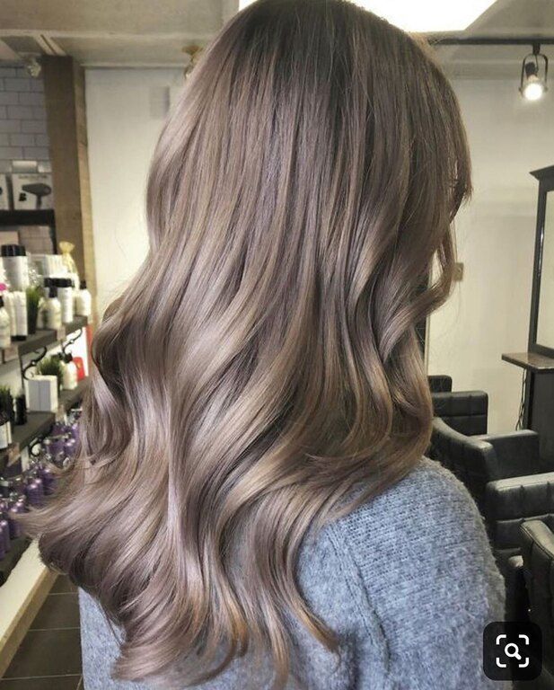 @hair_corporation Το mushroom blonde είναι τάση και δώ το βλέπεις στην καλύτερη εκδοχή του.