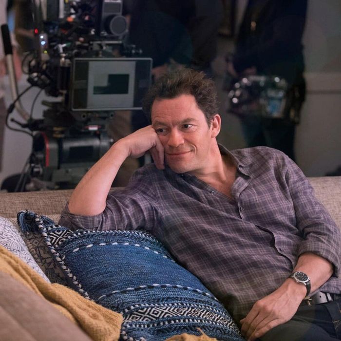 Ο συμπρωταγωνιστής της είναι ο Dominic West.