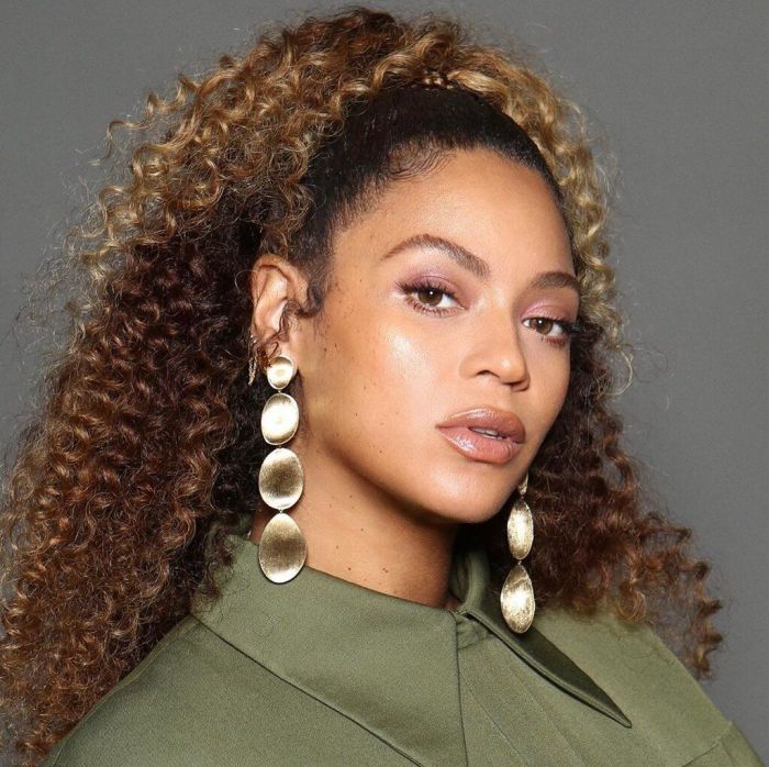 #8. Beyonce – 136 εκ.