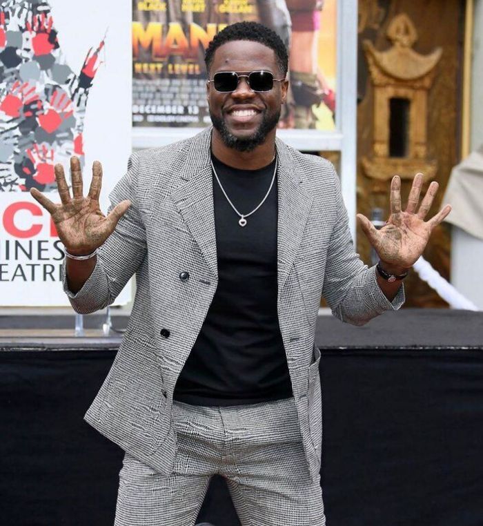 #19. Kevin Hart- 83,2 εκ.