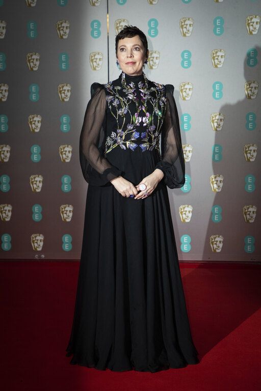H Olivia Colman με Alexander McQueen