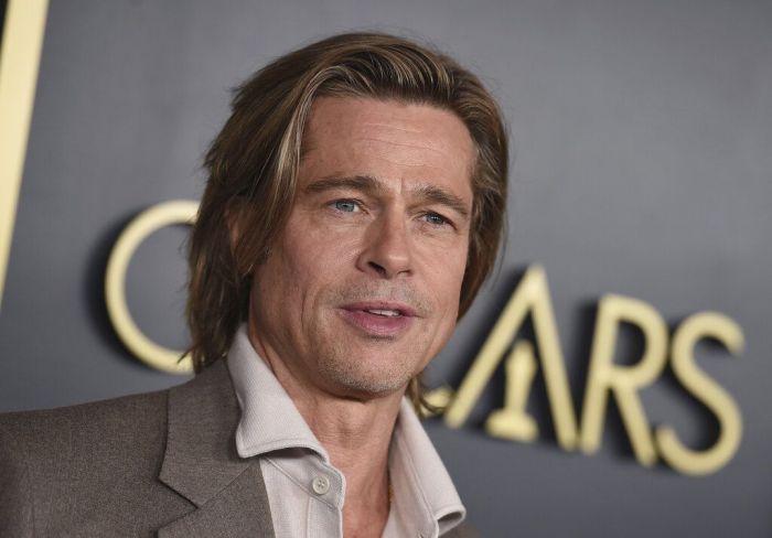 Ο Brad δεν μπόρεσε να παραλάβει το BAFTA του και ζήτησε από την Margot να το κάνει.