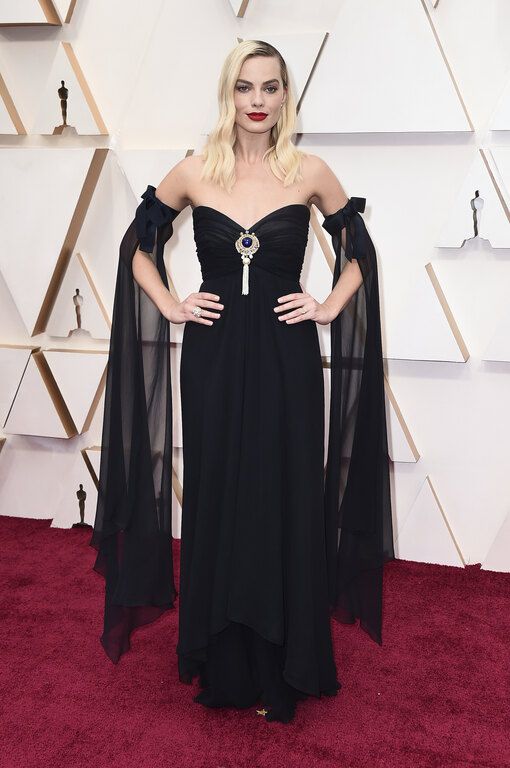 Η Margot Robbie με Chanel