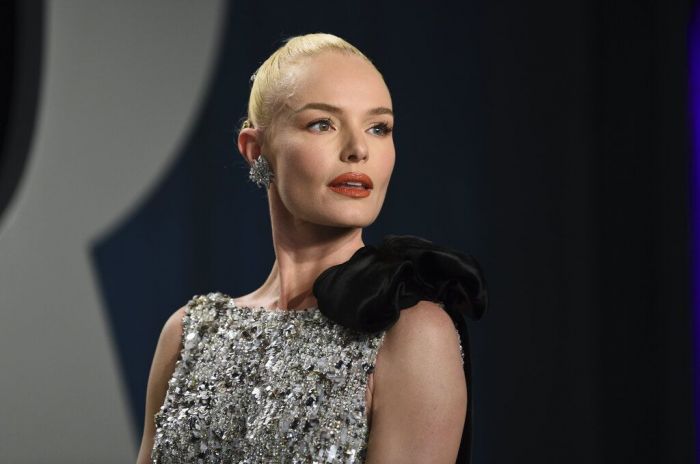 Η Kate Bosworth φορά το...