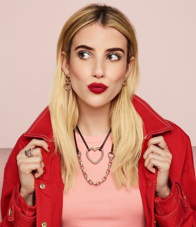 Και τόση ώρα μιλάμε για την… Emma Roberts.