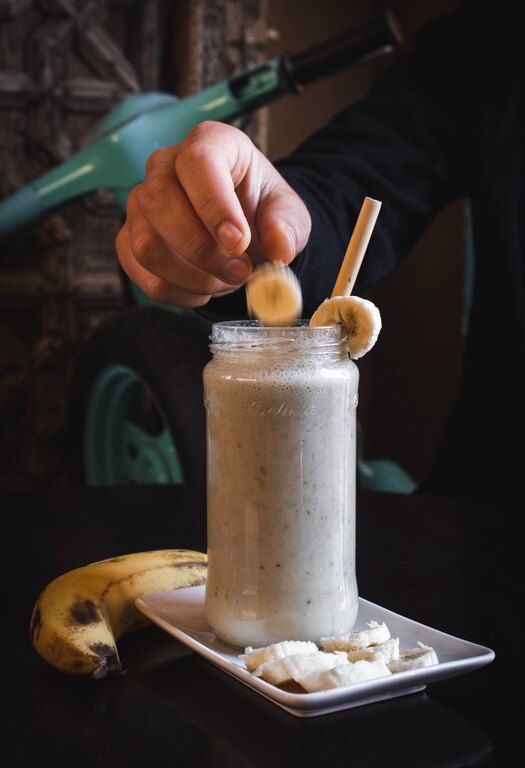 Πρότίμησε να φτιάξεις ένα smoothie με φρούτα και λαχανικά που έχεις στο σπίτι σου
