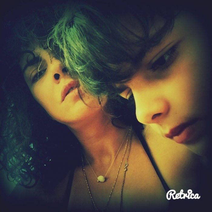 Ιδού ο 14χρονος γιος της ηθοποιού! «Mother and son, Μικρούλης τότε, μ' άφηνε να φωτογραφίζομαι μαζί του... summer 2015, Χρόνια πολλά στις Μάνες όλου του κόσμου... I’m a bitch, I’m a lover, I’m a child, I’m a mother #χρονιαμαςπολλα #μανακουραγιο #μαναειναι