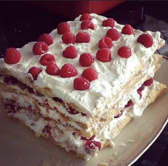 Σπιτικό millefeuille με φραμπουάζ ..