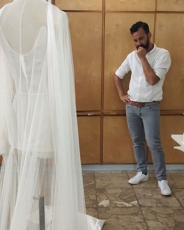 Αγνώριστος ο Άγγελος Μπράτης λίγο πριν τα γυρίσματα του νέου GNTM