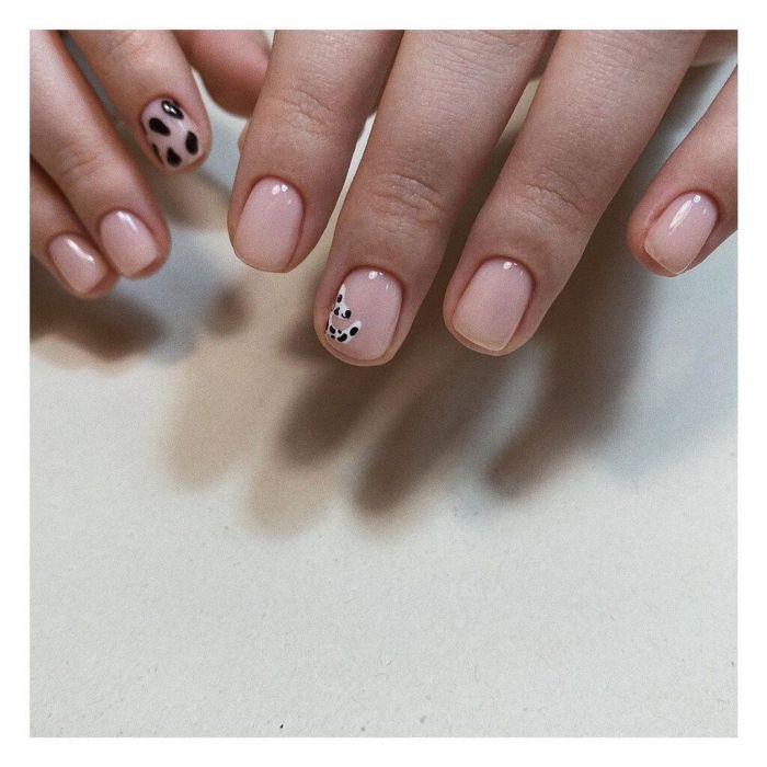 @cosmic.nails_