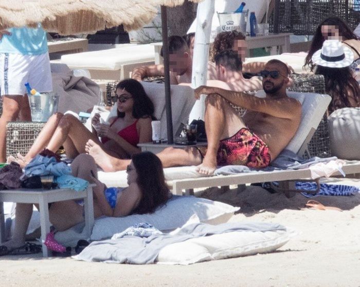 Ειρήνη Καζαριάν: Ήρθε η ώρα να δεις το πραγματικό κορμί της κορμί χωρίς photoshop