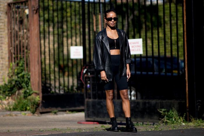 Βiker shorts, bustier και blazer από πάνω