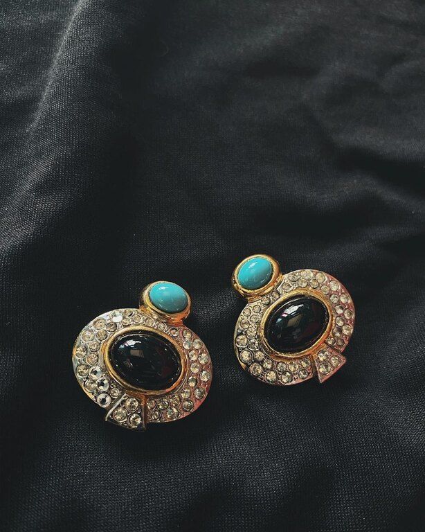 Evocative Thread Treasures, @evocativethread_treasures