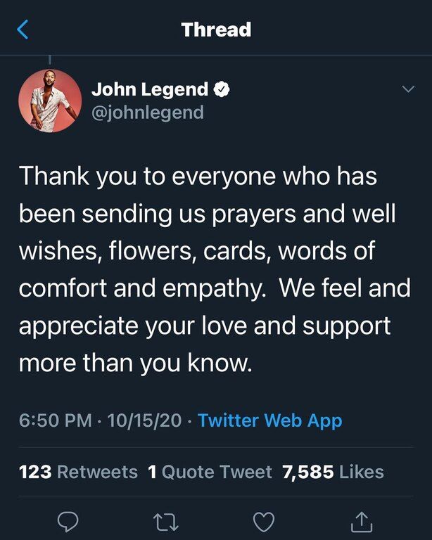 H Chrissy Teigen επέστρεψε στο Instagram και το μήνυμα της συγκινεί