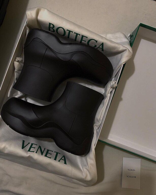 6) Bottega Veneta’s Puddle boots