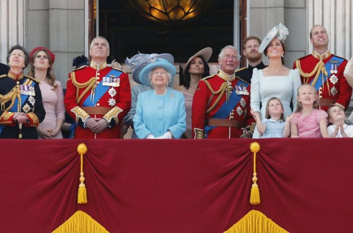1. Η Kate Middleton και η πριγκίπισσα Charlotte στα 92α γενέθλια της βασίλισσας Ελισάβετ Β’ (9 Ιουνίου, 2018).