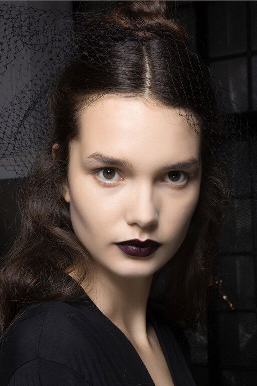 Μία dark επιλογή γιατί ξέρουμε ότι είσαι εκεί έξω girl!