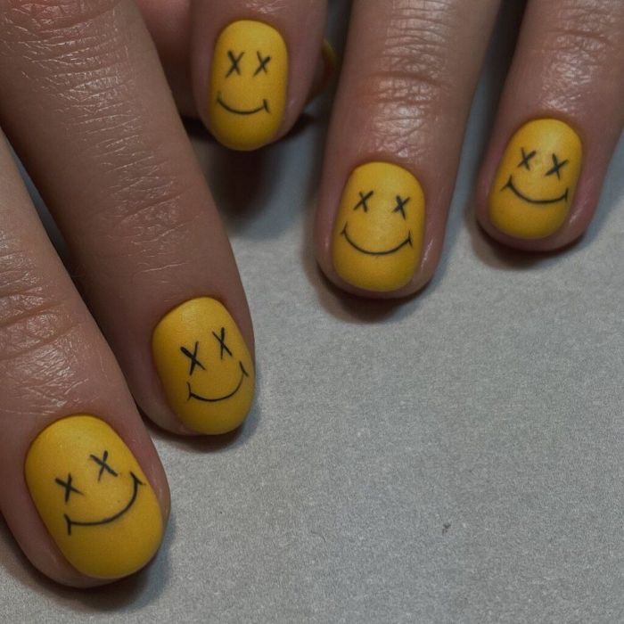 @cosmic.nails