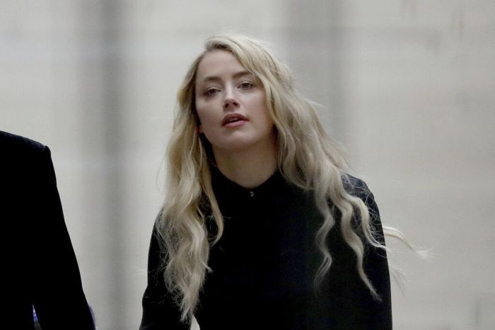 Amber Heard: Υπάρχει μια λανθασμένη αντίληψη ότι οι γυναίκες με φυσικές μπούκλες δεν μπορούν να έχουν φιλαριστά μαλλιά. Κι όμως, μπορούν!