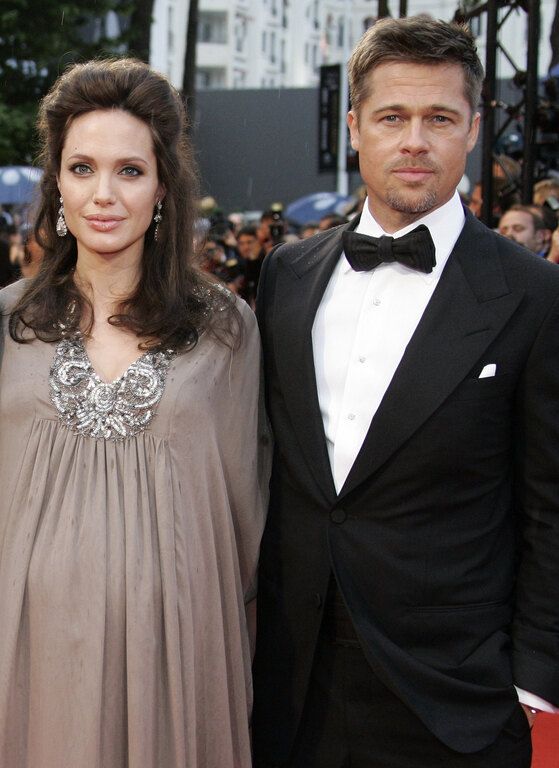 Pitt και Jolie δεν έχουν πάρει τυπικά ακόμα διαζύγιο.