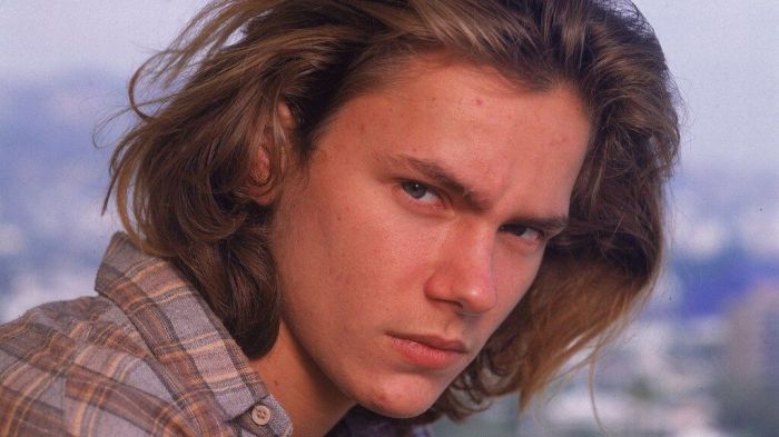 Ο ηθοποιός River Phoenix έφυγε από τη ζωή στα 23 του από υπερβολική δόση ναρκωτικών.