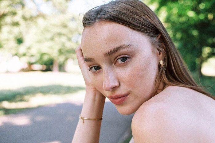 Μια έφηβη της περιοχής, η Tilly Wagg, είπε στη New York Post πως το ζευγάρι ήταν χαρούμενο και ευτυχισμένο: