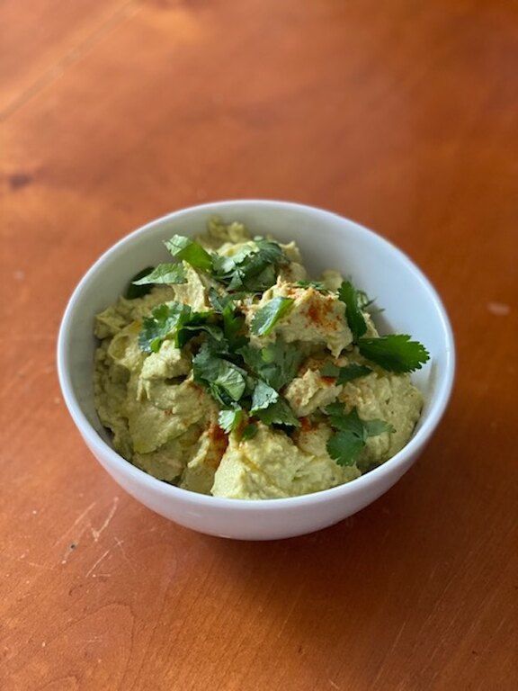 Συνταγή για μαγικό Avocado Hummus μέσα σε 5 λεπτά