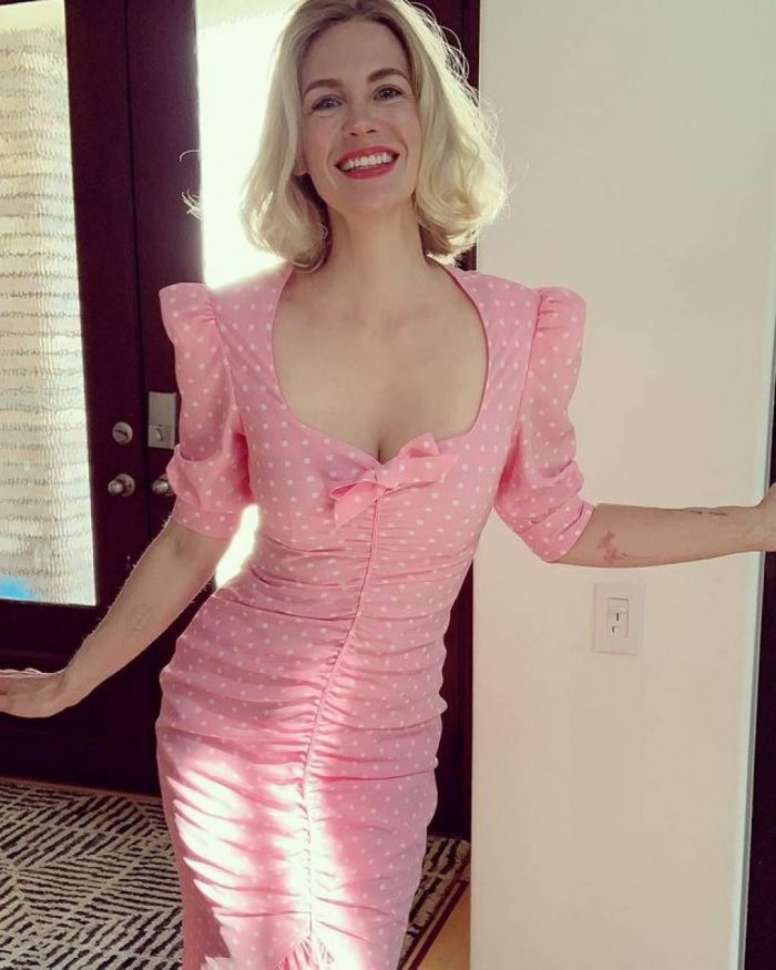 H January Jones είναι μία πάρα πολύ όμορφη ηθοποιός και αυτό είναι κάτι που δεν μπορείς να αμφισβητήσεις .