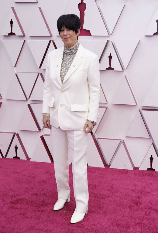 H Diane Warren με σύνολο Valentino