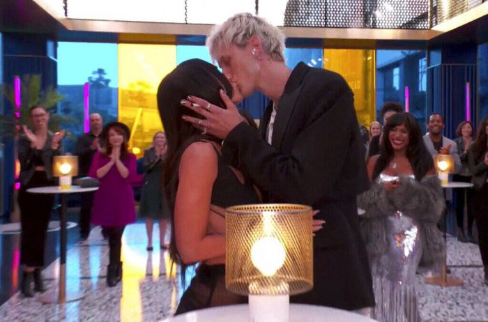 Megan Fox και Machine Gun Kelly πιο ερωτευμένοι από ποτέ στα Billboard 2021