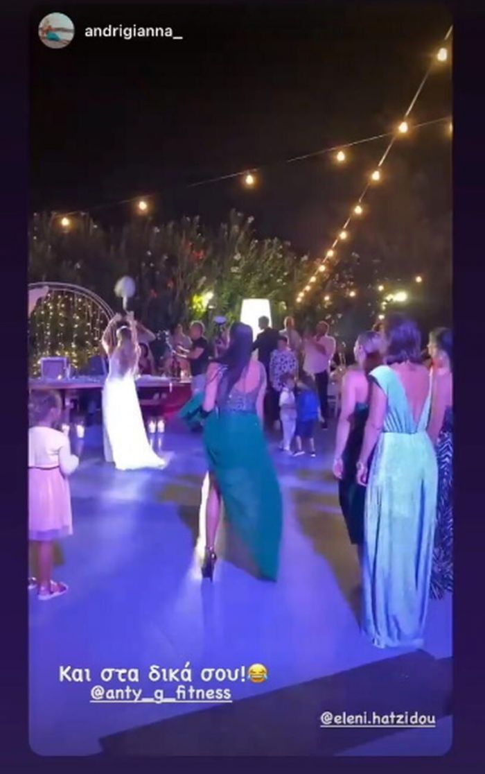 Η Χατζίδου πέταξε την ανθοδέσμη