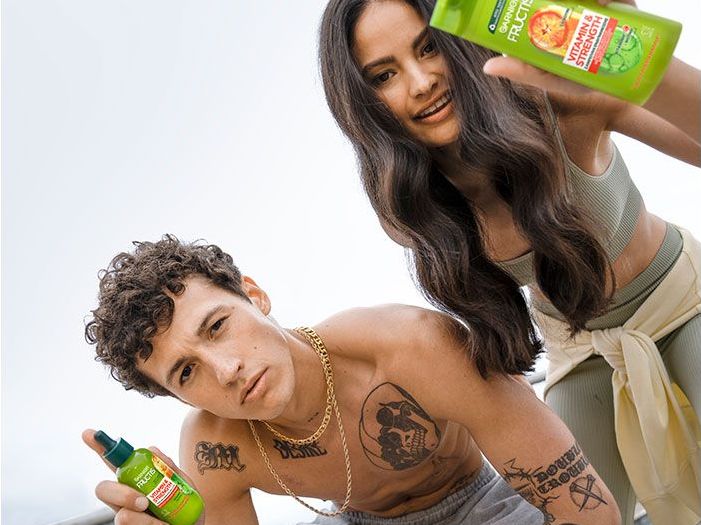 Vitamin C: Το hero συστατικό που μπορεί να κάνει θαύματα και για τα μαλλιά σου