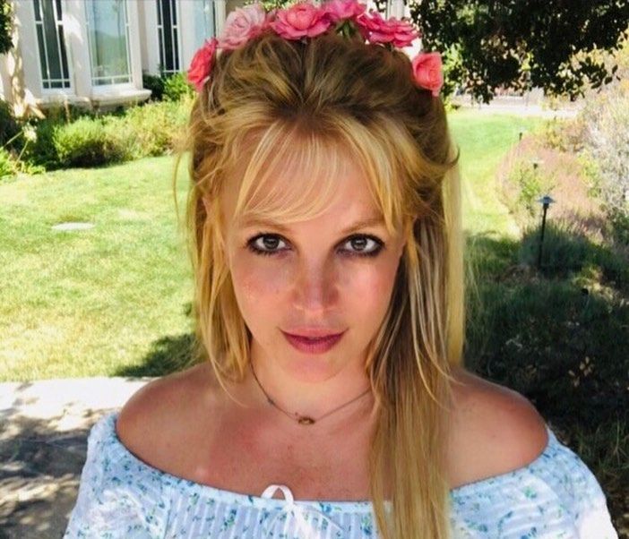 Η Britney Spears γιορτάζει γυμνή την απελευθέρωσή της από την κηδεμονία του πατέρα της