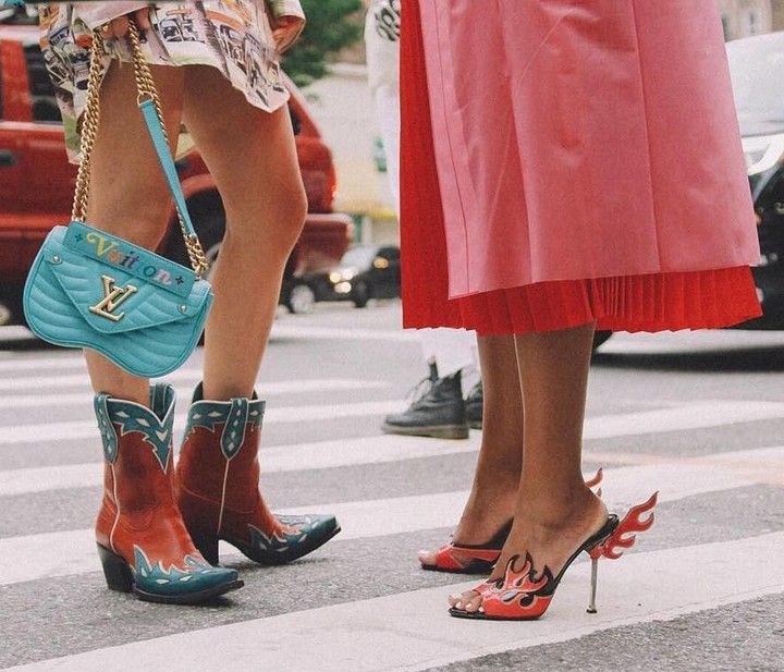 Fashion Week Street Style: 5 αξεσουάρ που είδαμε παντού αυτόν τον μήνα