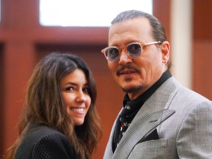 O Johnny Depp και η δικηγόρος του Camille Vasquez είναι αχώριστοι και στα γενέθλιά της