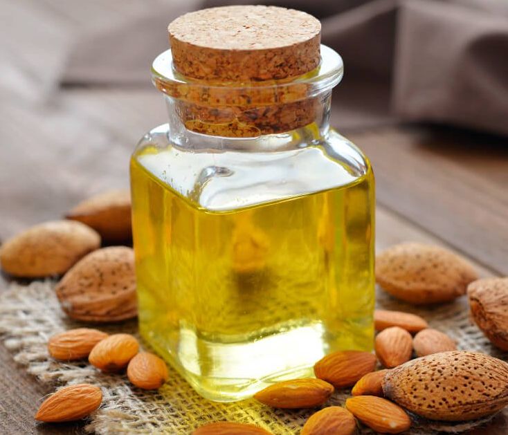 Αμυγδαλέλαιο: 4 φυσικές συνταγές για κάθε beauty ανάγκη σου