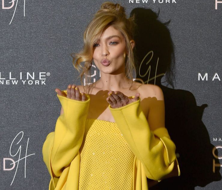 Η εμφάνιση της Gigi Hadid που μας θύμισε τι φορούσαμε μικρές