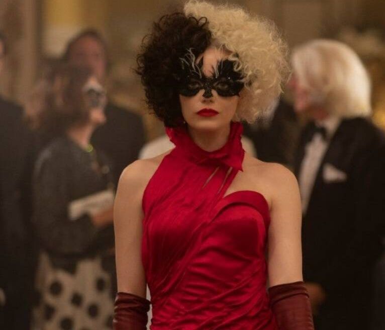 Cruella: Το στυλ της πιο σκληρής σχεδιάστριας μόδας του κινηματογράφου
