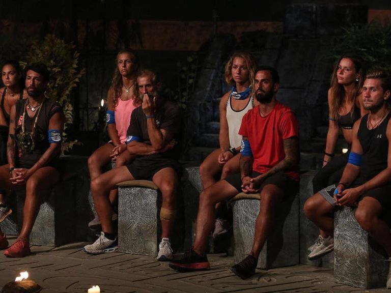 Survivor: Η αποχώρηση της Τζο, το ζευγαράκι του Άγιου Δομίνικου και η παρέμβαση Τριαντάφυλλου