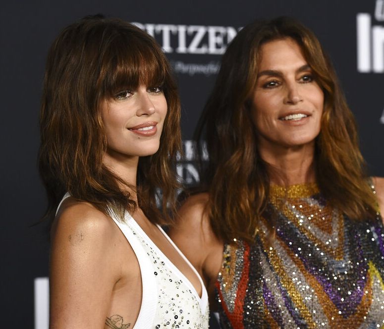 Η Cindy Crawford στην πιο συγκινητική της στιγμή με την κόρη της Kaia Gerber στην πασαρέλα