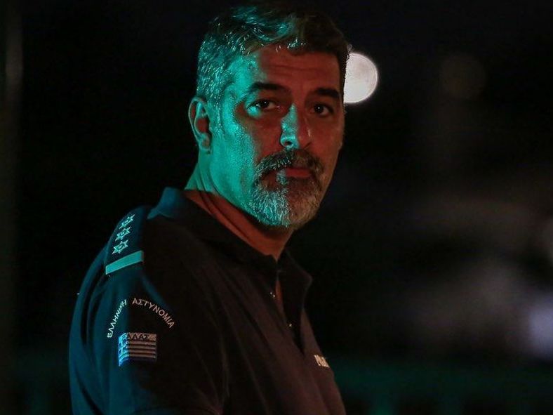 Βασίλη Μπισμπίκη, αλήθεια θα μετακομίσεις στην Κρήτη μαζί με τη Δέσποινα;